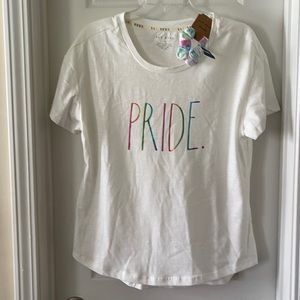 NWT 🌈 Rae Dunn Pride Tee w/scrunchie 🌈
